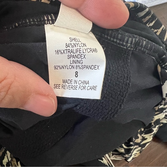 Badgley Mischka Black & Tan Ruched One Piece Swimsuit Women’s Size 8 - Picture 4 of 5